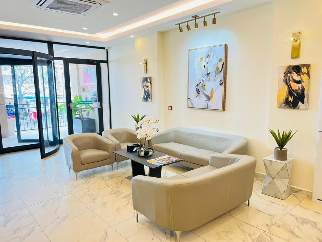 Souare Premium Hotel Конакри Экстерьер фото