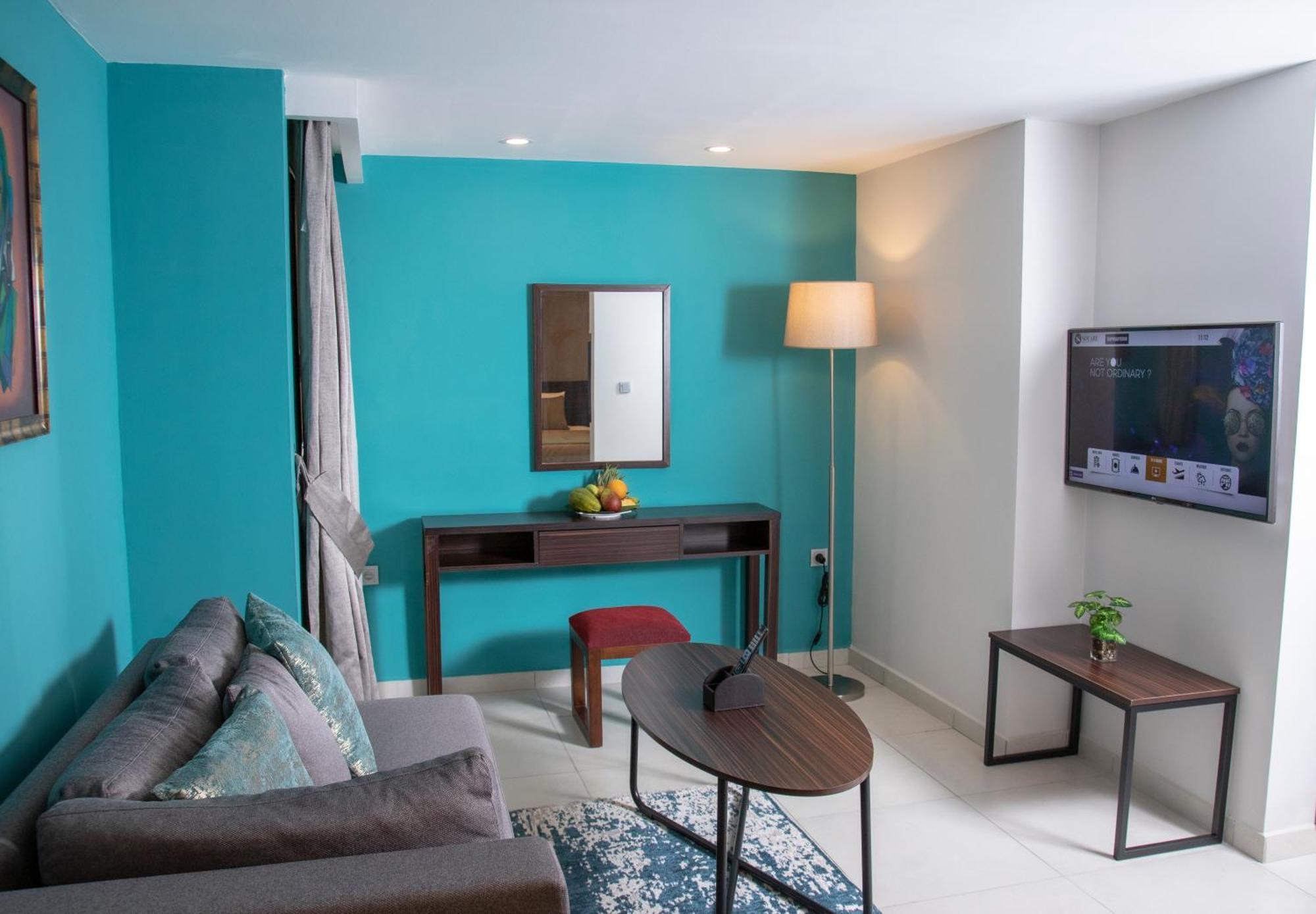 Souare Premium Hotel Конакри Экстерьер фото